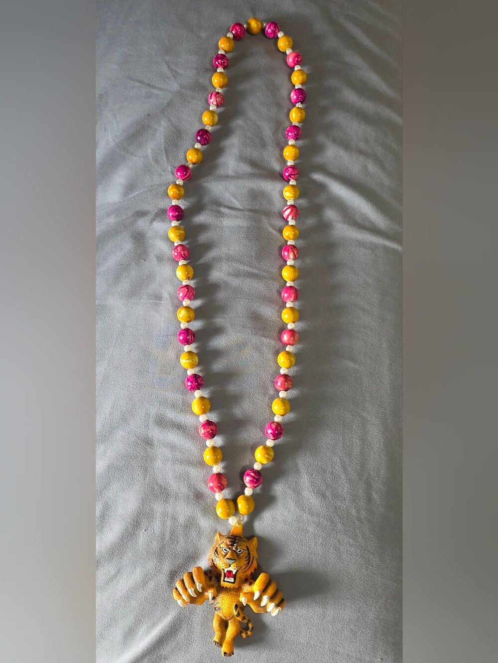 Fierce Tiger Large Claws Mardi Gras Beads